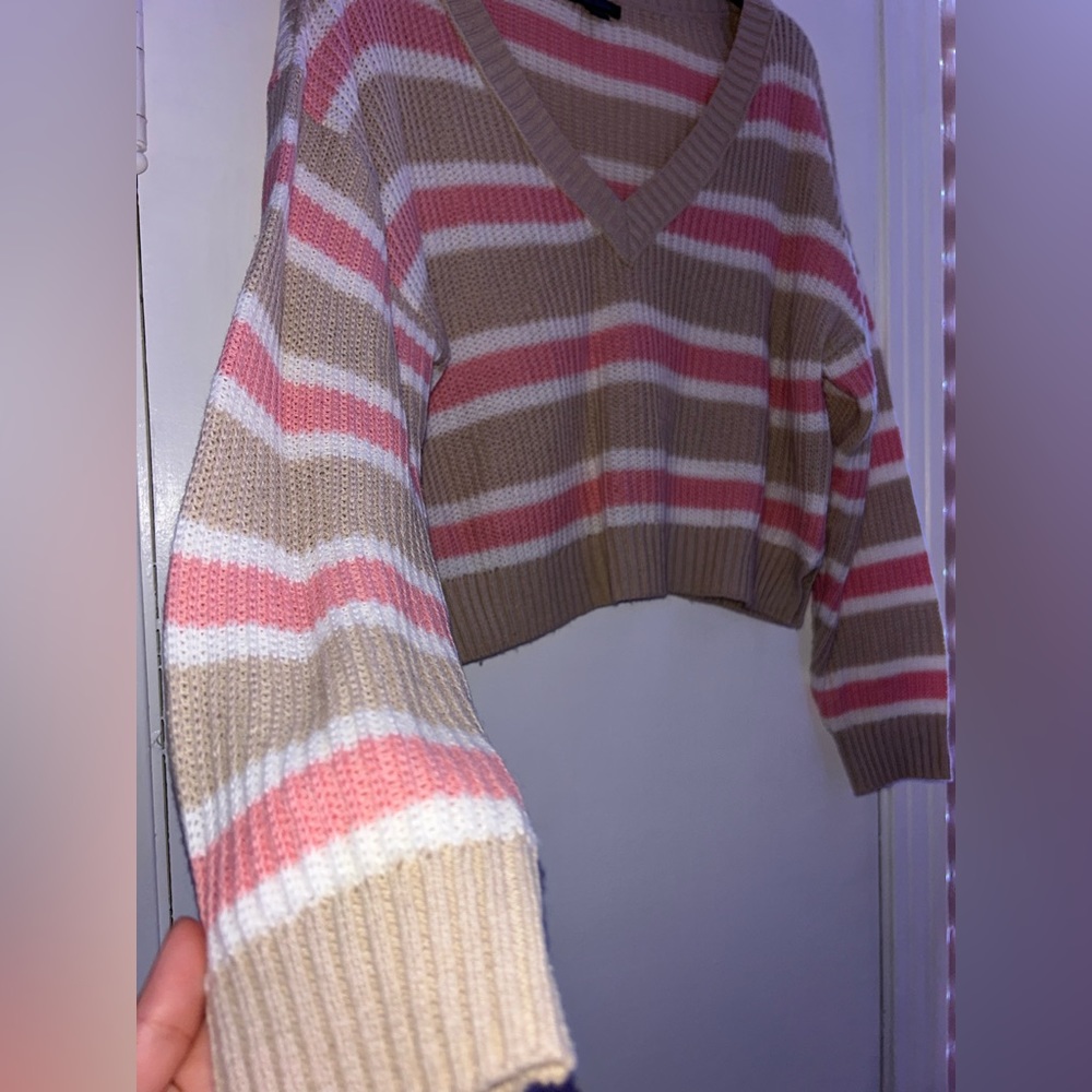 Pullover sweater